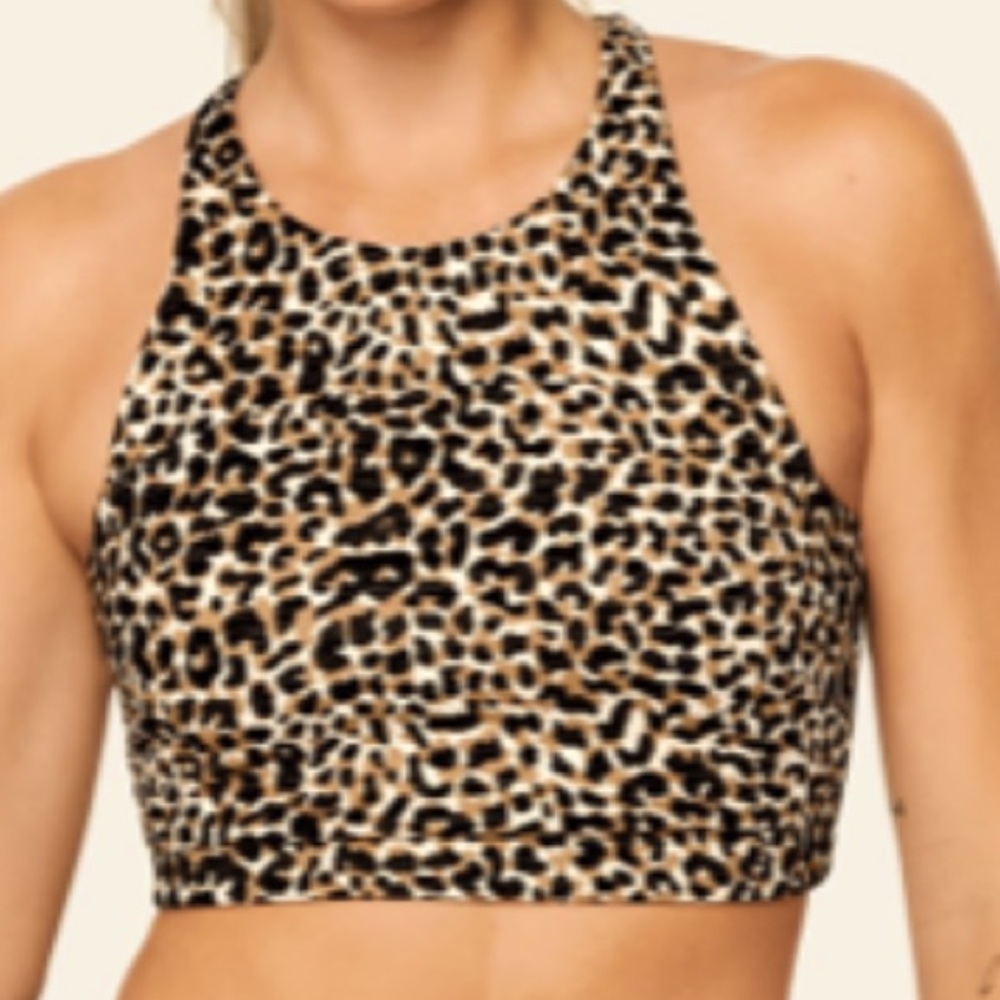 Tech sweat sports bra crop top in leopard